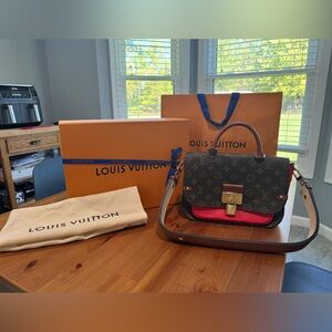 Louis Vuitton- Monogram